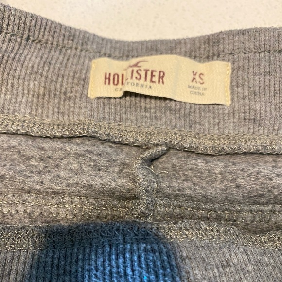 Hollister Legging- bundle 3+ items get 15% off - Picture 2 of 6